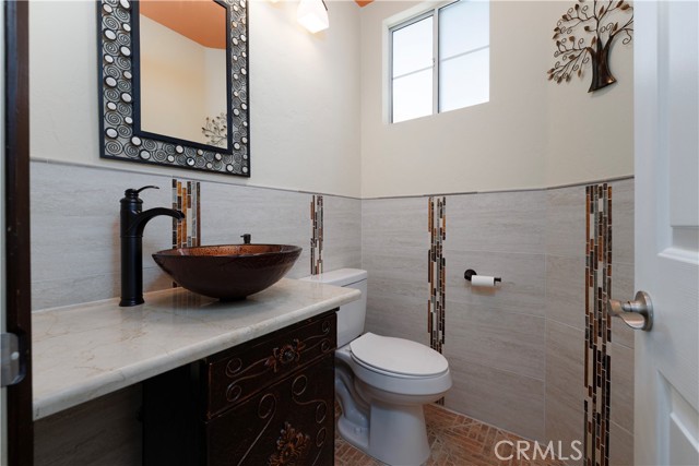Detail Gallery Image 15 of 26 For 28126 Bryce Dr, Castaic,  CA 91384 - 4 Beds | 2/1 Baths