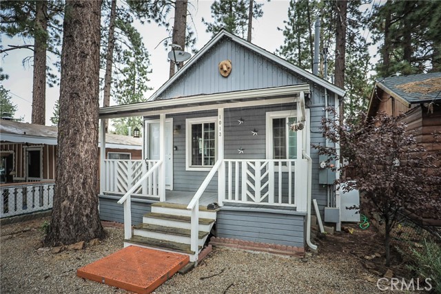 Detail Gallery Image 1 of 18 For 1013 W Sherwood Bld, Big Bear City,  CA 92314 - 1 Beds | 1 Baths