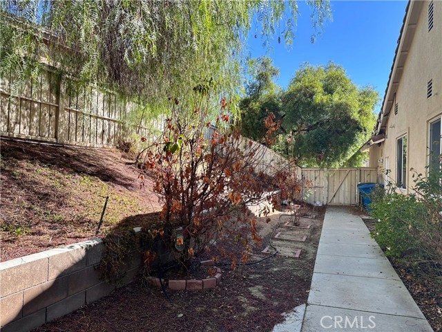 Detail Gallery Image 10 of 30 For 31600 Saddle Ridge Dr, Lake Elsinore,  CA 92532 - 3 Beds | 2 Baths