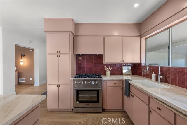 Detail Gallery Image 15 of 43 For 3812 Roderick Rd, Los Angeles,  CA 90065 - 3 Beds | 2 Baths