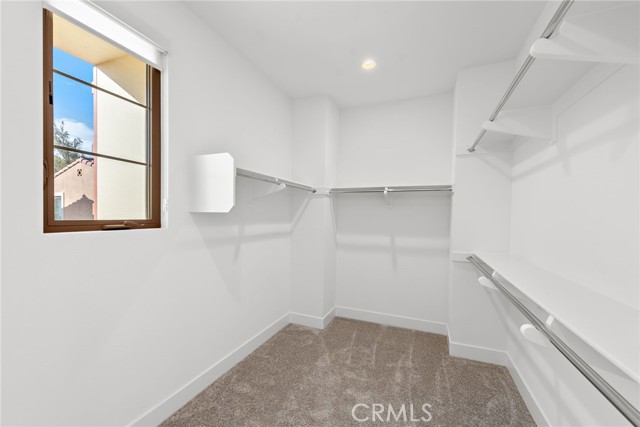 215 Sutters Mill, Irvine CA: https://media.crmls.org/medias/79abeaec-f37b-42b7-ab7d-641146fa8709.jpg