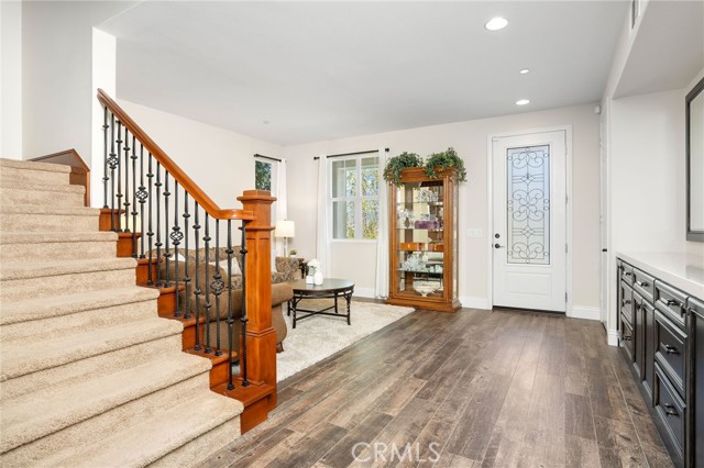 Detail Gallery Image 25 of 52 For 20530 Cheryl Ln, Saugus,  CA 91350 - 5 Beds | 4 Baths