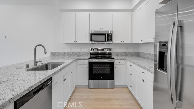 Detail Gallery Image 4 of 23 For 34429 Ciruela Ave, French Valley,  CA 92596 - 3 Beds | 2/1 Baths
