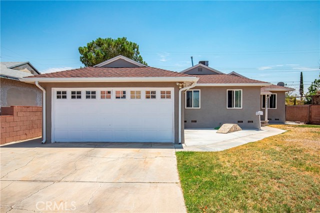 45532 Elm Avenue, Lancaster CA: https://media.crmls.org/medias/79ad2f49-f2f8-415b-9f7d-6853e3d98529.jpg