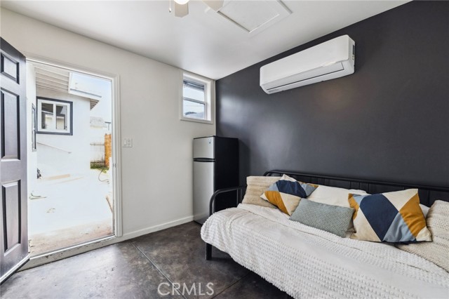 4562 W 17th Street, Los Angeles CA: https://media.crmls.org/medias/79ad6003-f673-4dde-9b95-16eda6f648b3.jpg