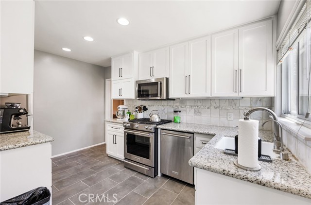 939 North Glendale Avenue, 1 photo 6