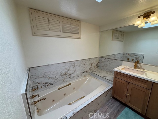 Detail Gallery Image 20 of 38 For 1230 E Ocean #303,  Long Beach,  CA 90802 - 2 Beds | 2 Baths