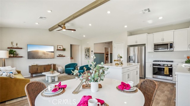 31367 Autumn Blaze Drive, Winchester CA: https://media.crmls.org/medias/79af3c25-6ae4-4aa0-905a-795141c3fbbd.jpg