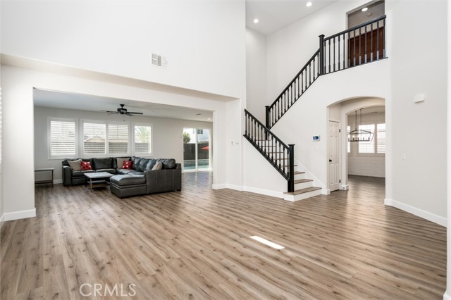 30461 Savoie Street, Murrieta CA: https://media.crmls.org/medias/79af6690-49d8-48da-9365-071bc64ade26.jpg