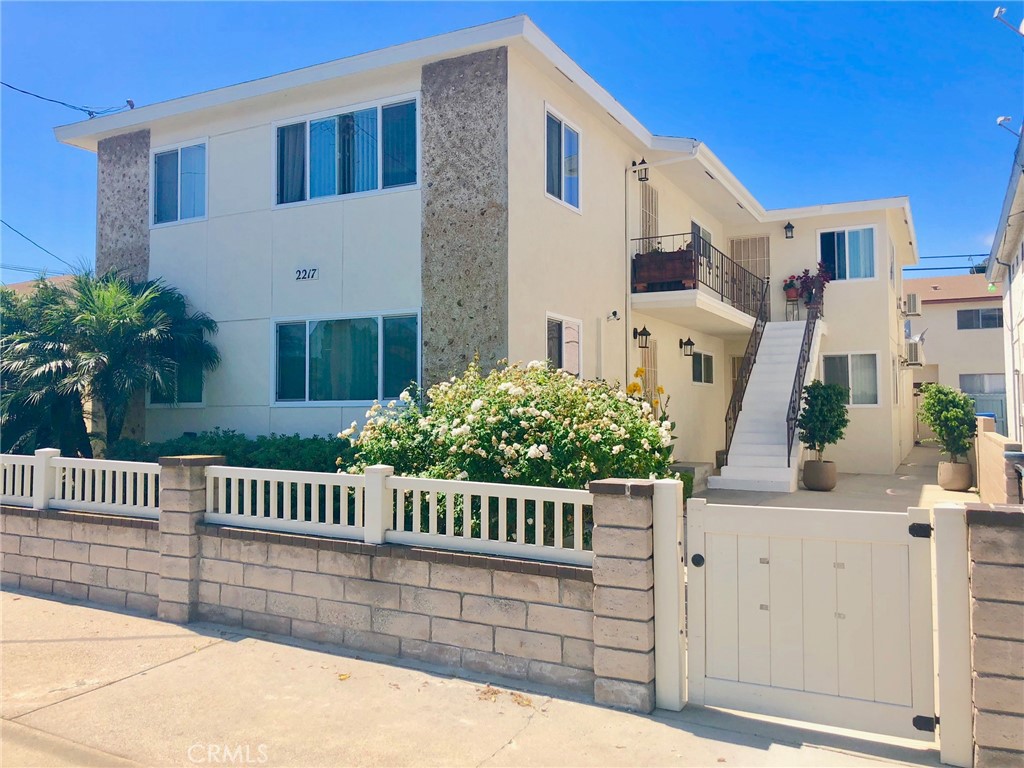 2217 S Grand #2