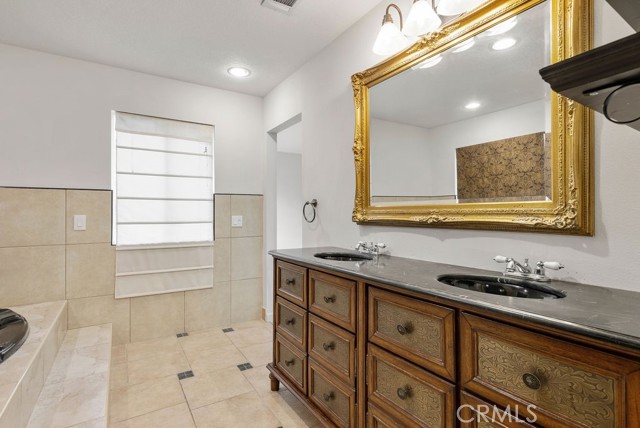 Detail Gallery Image 44 of 47 For 3533 E Shallow Brook Ln, Orange,  CA 92867 - 4 Beds | 2/1 Baths