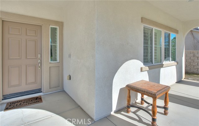 Detail Gallery Image 6 of 60 For 4822 Carl Ct, Jurupa Valley,  CA 91752 - 5 Beds | 3/1 Baths