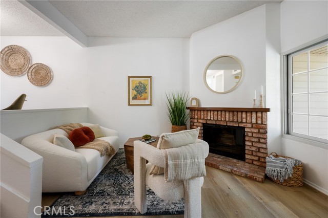 7038 De Celis Place, Van Nuys CA: https://media.crmls.org/medias/79b0ecec-28cd-493f-8b69-9aeb81ac6d00.jpg