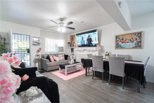 Detail Gallery Image 11 of 56 For 340 W 62nd St, Los Angeles,  CA 90003 - – Beds | – Baths