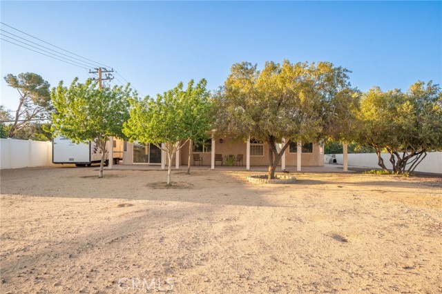 18463 Orange Street, Hesperia CA: https://media.crmls.org/medias/79b1fcda-70ef-4975-b5bd-3a6b427f9419.jpg