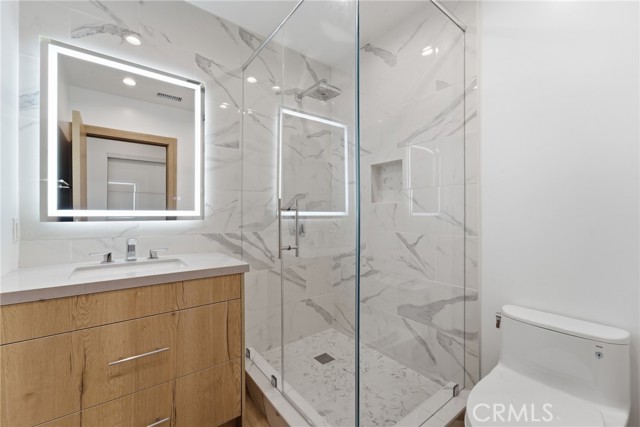 Detail Gallery Image 30 of 48 For 19510 Merridy, Northridge,  CA 91324 - 6 Beds | 6/1 Baths