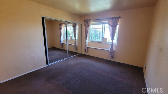 1100 E 215th Place, Carson CA: https://media.crmls.org/medias/79b27e67-ad38-489b-8fb3-16c44f481fa9.jpg