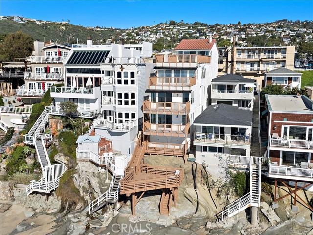 Detail Gallery Image 30 of 33 For 1045 Gaviota Dr #B,  Laguna Beach,  CA 92651 - 3 Beds | 3 Baths