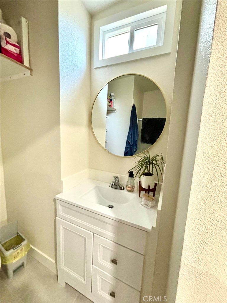 https://media.crmls.org/medias/79b3ac49-9a59-4028-a59a-7ca7b45020d7.jpg?preset=X-Large