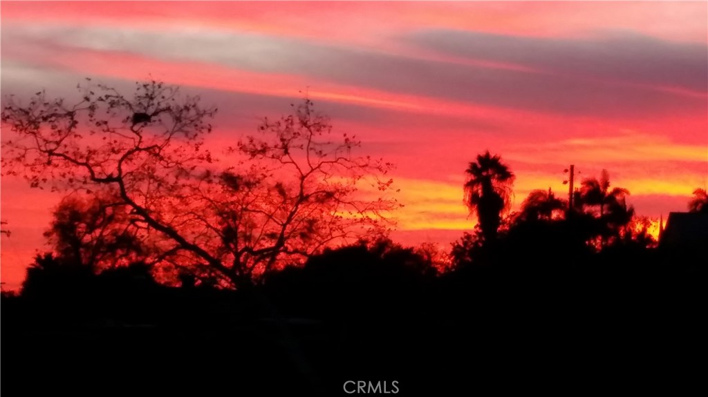 https://media.crmls.org/medias/79b3d675-9064-4c07-a71b-1cb8cc43674b.jpg?preset=X-Large
