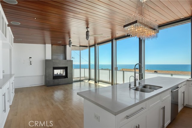 Detail Gallery Image 6 of 23 For 3316 Crest Dr, Manhattan Beach,  CA 90266 - 3 Beds | 3/1 Baths