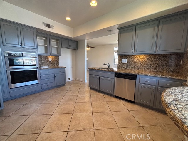22954 Zinnia Circle, Corona CA: https://media.crmls.org/medias/79b48a8a-5014-403b-9d8c-d550a17dd1b9.jpg