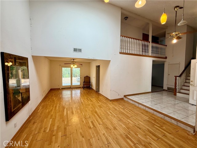 Detail Gallery Image 2 of 28 For 6618 Smoke Tree Ave, Oak Park,  CA 91377 - 4 Beds | 3 Baths