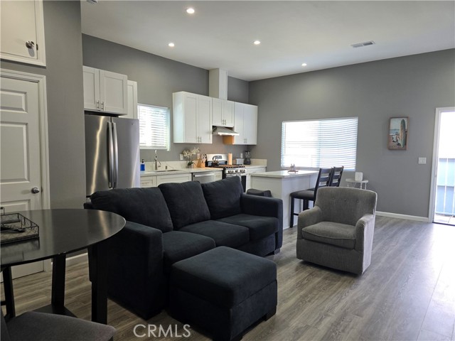 Detail Gallery Image 7 of 17 For 3175 K St, San Diego,  CA 92102 - 2 Beds | 1 Baths