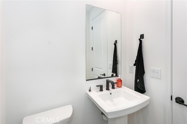 21628 Canyon Cove, Chatsworth CA: https://media.crmls.org/medias/79b5ebc7-69c2-4fff-be4c-d160aaa47b2a.jpg
