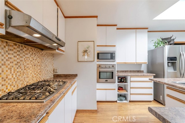 11594 Morrison Street, North Hollywood CA: https://media.crmls.org/medias/79b66f83-4019-4bec-8660-c82345dc9971.jpg