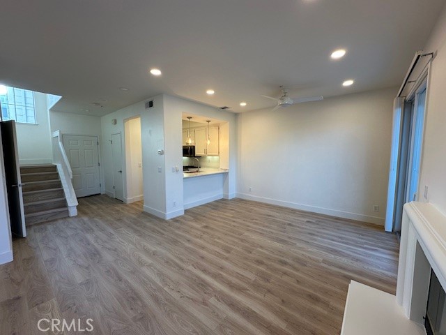 Detail Gallery Image 10 of 22 For 552 Shoal Cir, Redwood City,  CA 94065 - 2 Beds | 2/1 Baths