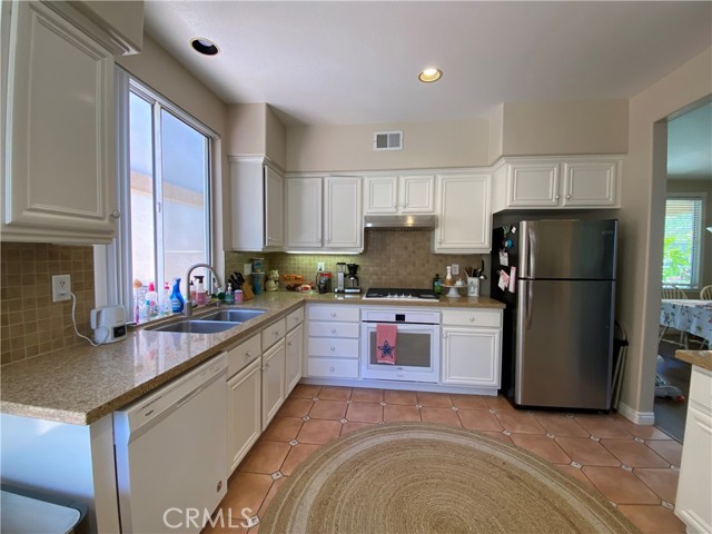 79b686d4 A6df 44e9 986f F6050254f335