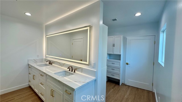 Detail Gallery Image 33 of 49 For 9814 Parrot Ave, Downey,  CA 90240 - 3 Beds | 2 Baths