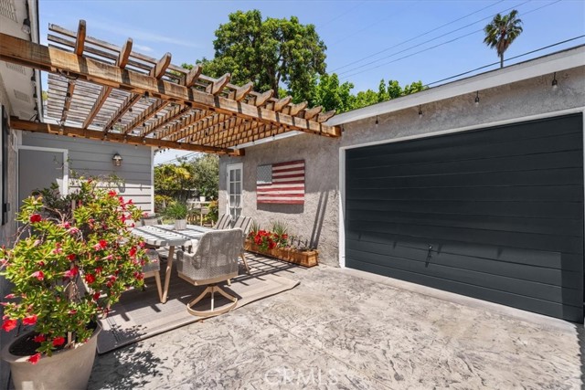 Detail Gallery Image 33 of 37 For 8212 Reading Ave, Los Angeles,  CA 90045 - 3 Beds | 1/1 Baths