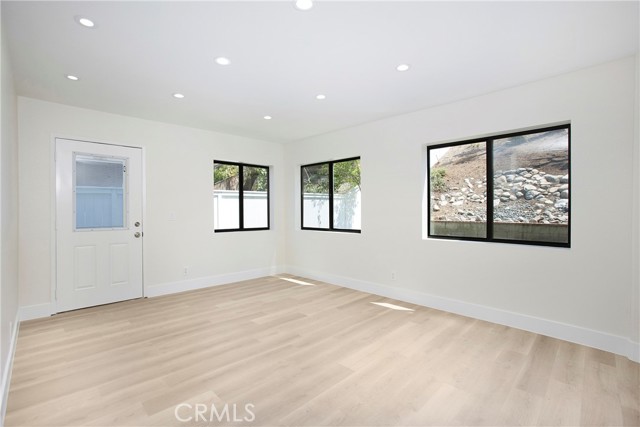 15 Calle Albarda, Rancho Santa Margarita CA: https://media.crmls.org/medias/79b7eb60-5a53-41bb-b07f-81a8e741c4ab.jpg