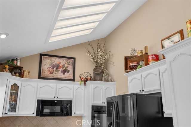 Detail Gallery Image 22 of 63 For 10684 Lakeview Rd, Yucaipa,  CA 92399 - 4 Beds | 3 Baths