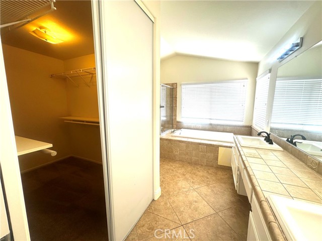 Detail Gallery Image 16 of 23 For 12433 Kokomo Cir, Victorville,  CA 92392 - 4 Beds | 3 Baths