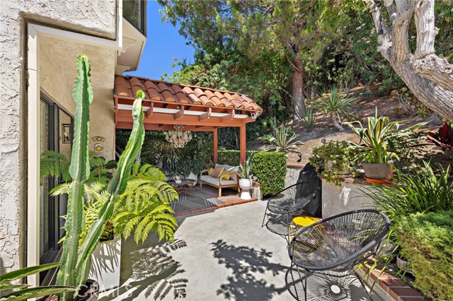 Detail Gallery Image 35 of 55 For 25962 Ernestine Ct, Laguna Hills,  CA 92653 - 3 Beds | 2/1 Baths