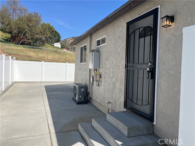 9335 Chimney Rock Lane, El Cajon CA: https://media.crmls.org/medias/79b9bc55-06ff-4a0b-82f9-1d935f24824c.jpg