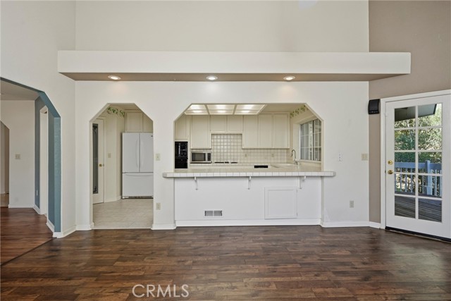 Detail Gallery Image 16 of 35 For 18168 Deer Hill Rd, Hidden Valley Lake,  CA 95467 - 3 Beds | 2 Baths