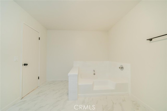 Detail Gallery Image 15 of 19 For 16754 Pauhaska, Apple Valley,  CA 92307 - 4 Beds | 2/1 Baths