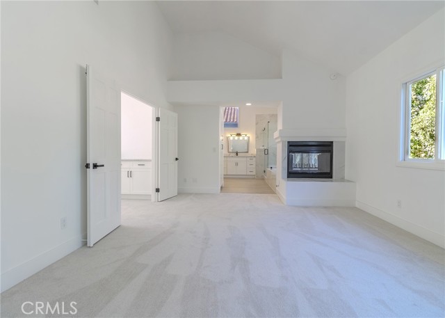 Detail Gallery Image 7 of 13 For 6581 Silverspur Ln, Huntington Beach,  CA 92648 - 5 Beds | 3/1 Baths