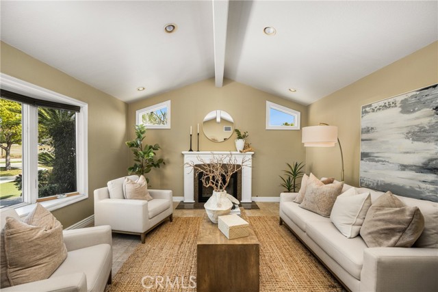 Detail Gallery Image 7 of 39 For 3158 N Beechwood St, Orange,  CA 92865 - 4 Beds | 2 Baths