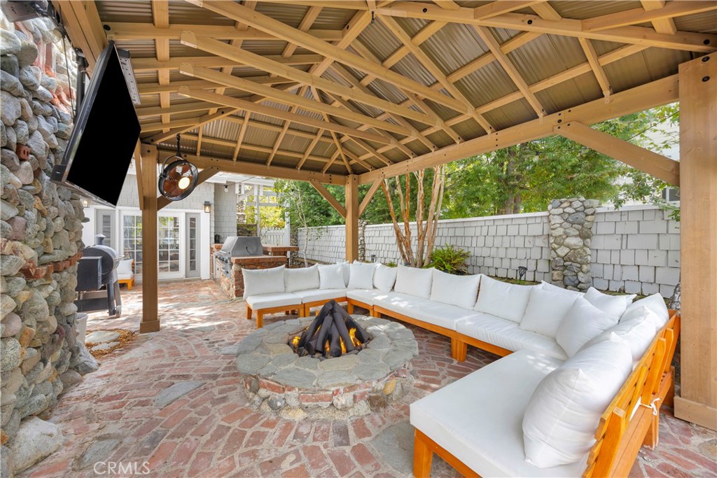 79bae6cc 3d2a 4294 B111 A5f6ec3b01cf