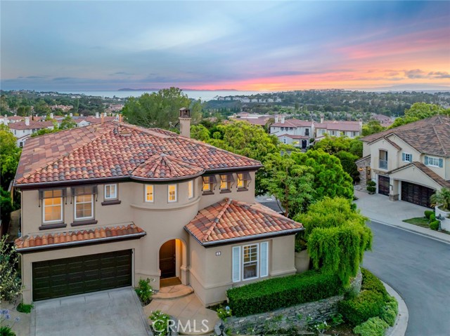2 Agostino, Newport Coast CA: https://media.crmls.org/medias/79bb8e42-46d9-4c21-b039-00a586493efd.jpg