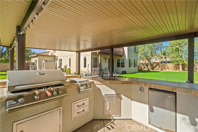 Detail Gallery Image 48 of 57 For 665 Barbre Cir, Corona,  CA 92879 - 4 Beds | 3 Baths