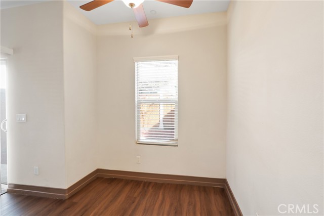 Detail Gallery Image 10 of 24 For 11613 216th, Lakewood,  CA 90715 - 3 Beds | 2/1 Baths