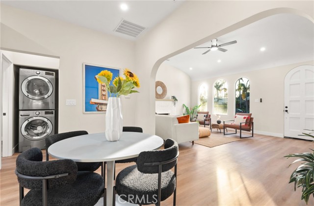 Detail Gallery Image 13 of 37 For 5414 Hillcrest, Los Angeles,  CA 90043 - 3 Beds | 2 Baths