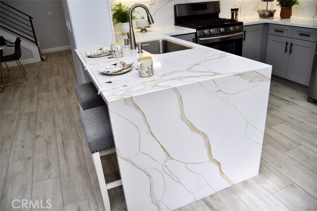 Detail Gallery Image 36 of 51 For 26 Santa Catalina Aisle, Irvine,  CA 92606 - 4 Beds | 2/1 Baths