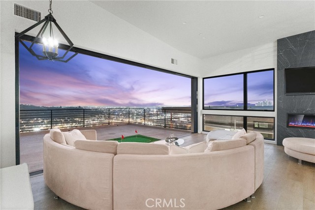 Detail Gallery Image 6 of 28 For 615 Etta St, Los Angeles,  CA 90065 - 3 Beds | 2/1 Baths